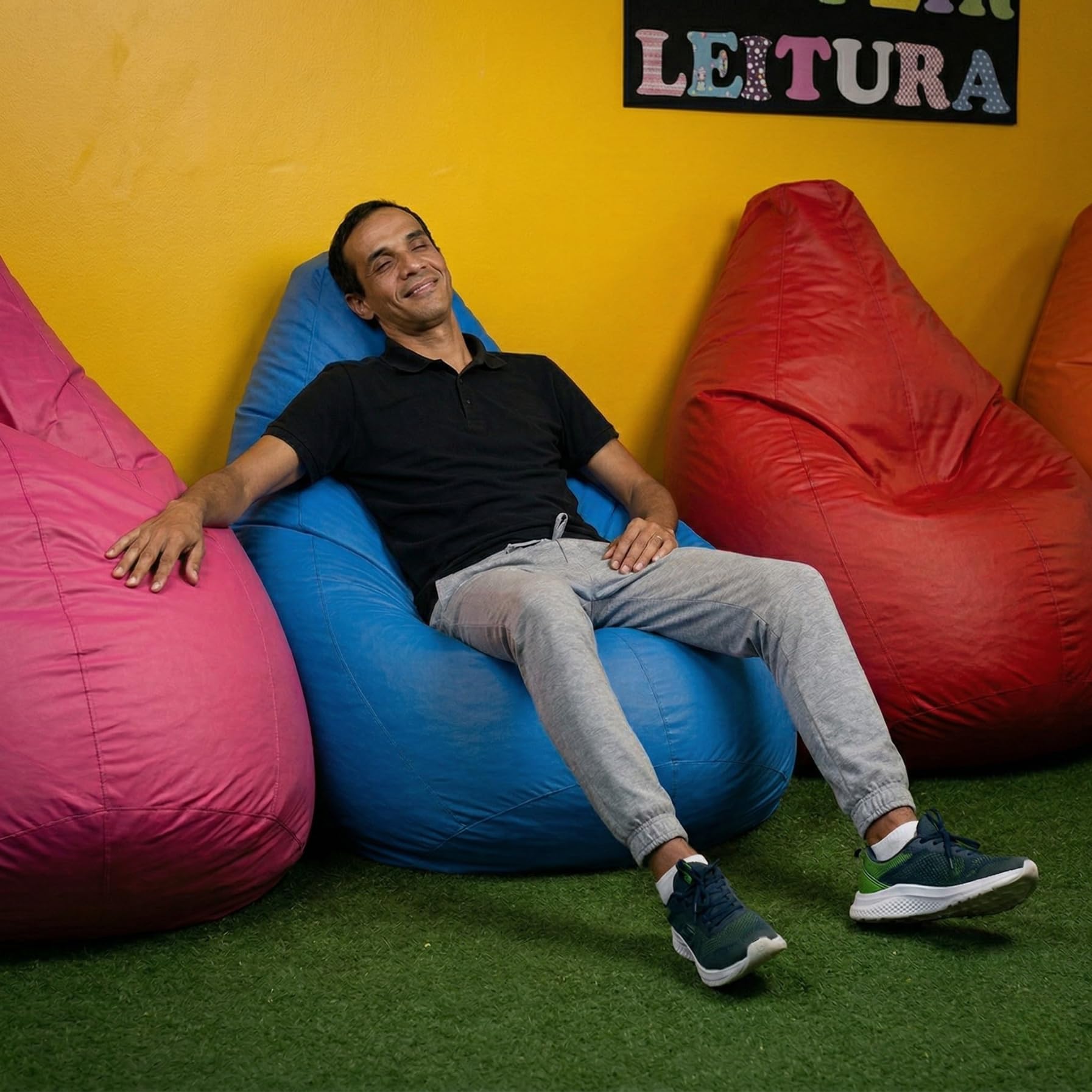 Puff Pêra Grande em Courino com Enchimento Impermeável Sala, Quarto Gamer